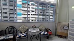 Blk 337 Jurong East Avenue 1 (Jurong East), HDB Executive #573983501